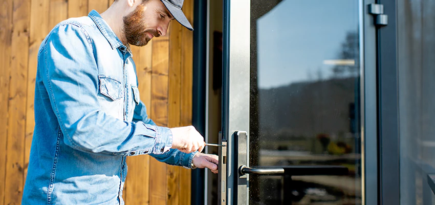 Frameless Glass Storefront Door Locks Replacement in Tampa, FL