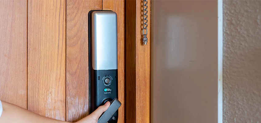 Home Security Electronic Locks Upgrades in Tampa, FL