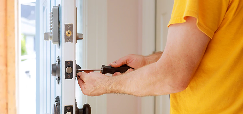 Eviction Locksmith For Key Fob Replacement Services in Tampa, FL