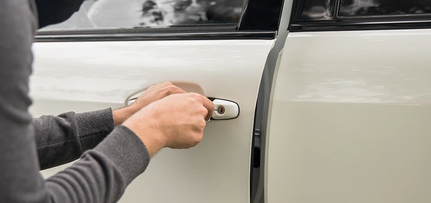 Unlock Car Door Service in Tampa, FL