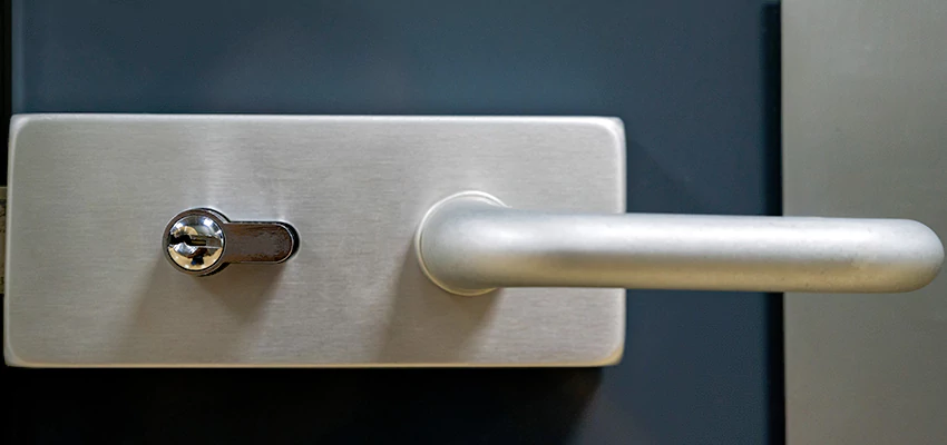 Change Patio Door Locks in Tampa, Florida