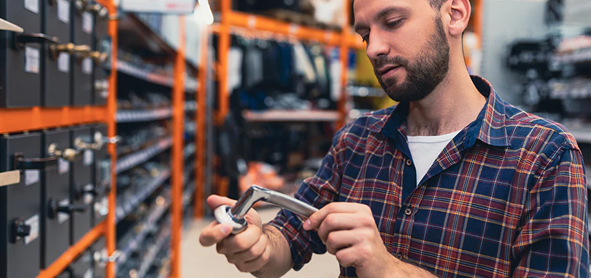 Locksmith For Retail Stores Lockout Services in Tampa, Florida