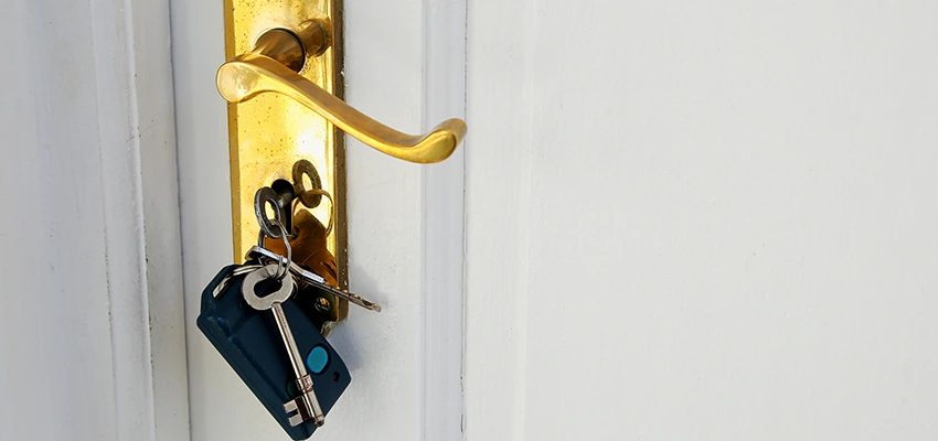 Broken Door Key Extraction in Tampa, FL
