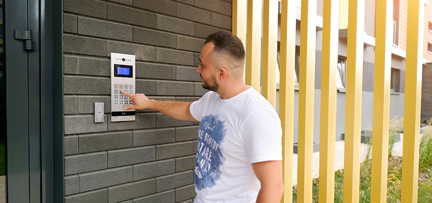 Locksmith Company For Smart Lock System Installation in Tampa, Florida